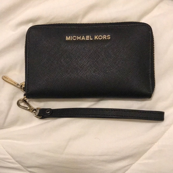 Michael Kors Accessories - Michael Kors Wristlet / Wallet